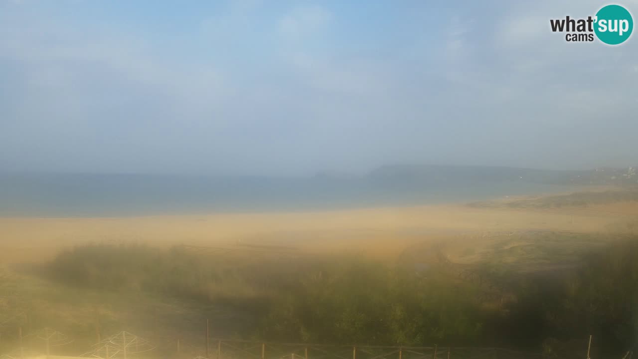 Spletna kamera Torre dei Corsari – Pogled v živo na plažo s Punta Usai