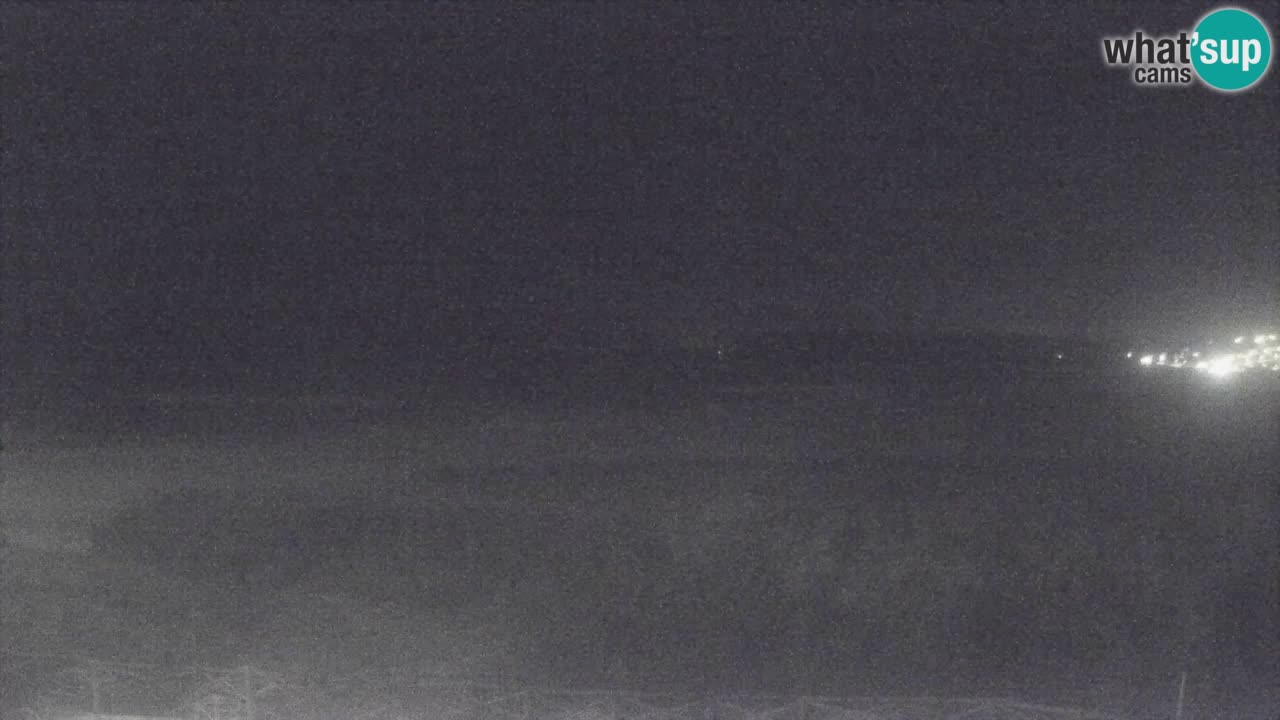 Spletna kamera Torre dei Corsari – Pogled v živo na plažo s Punta Usai