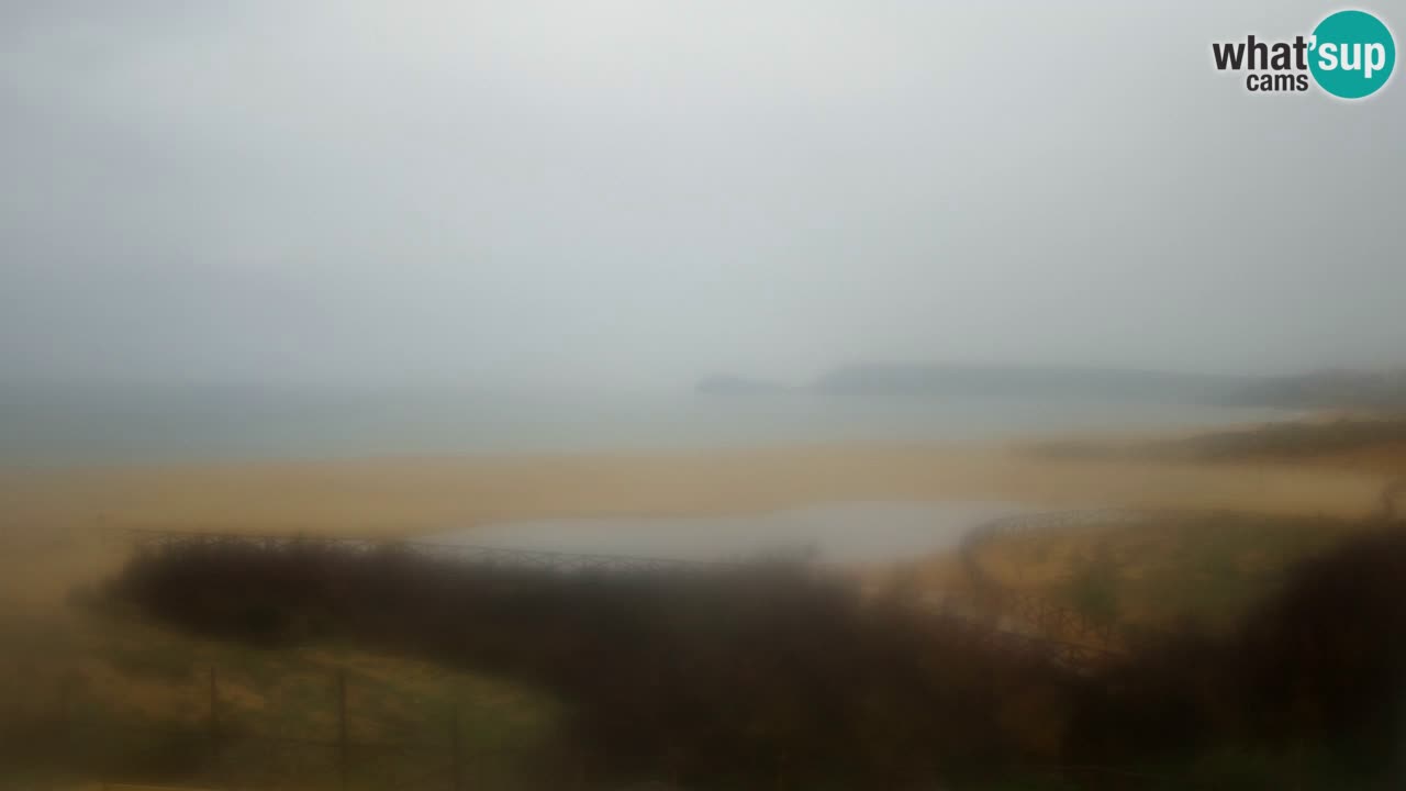 Spletna kamera Torre dei Corsari – Pogled v živo na plažo s Punta Usai