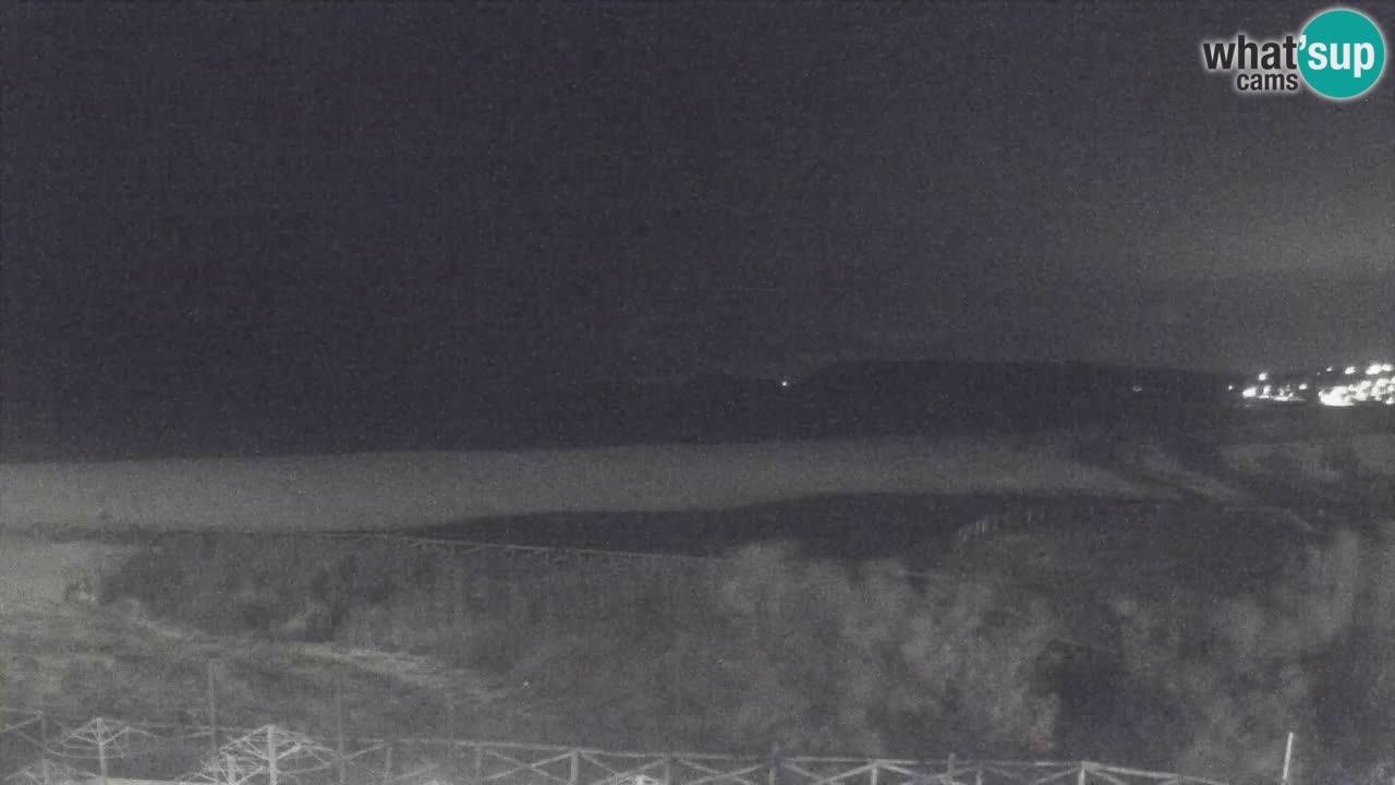 Spletna kamera Torre dei Corsari – Pogled v živo na plažo s Punta Usai