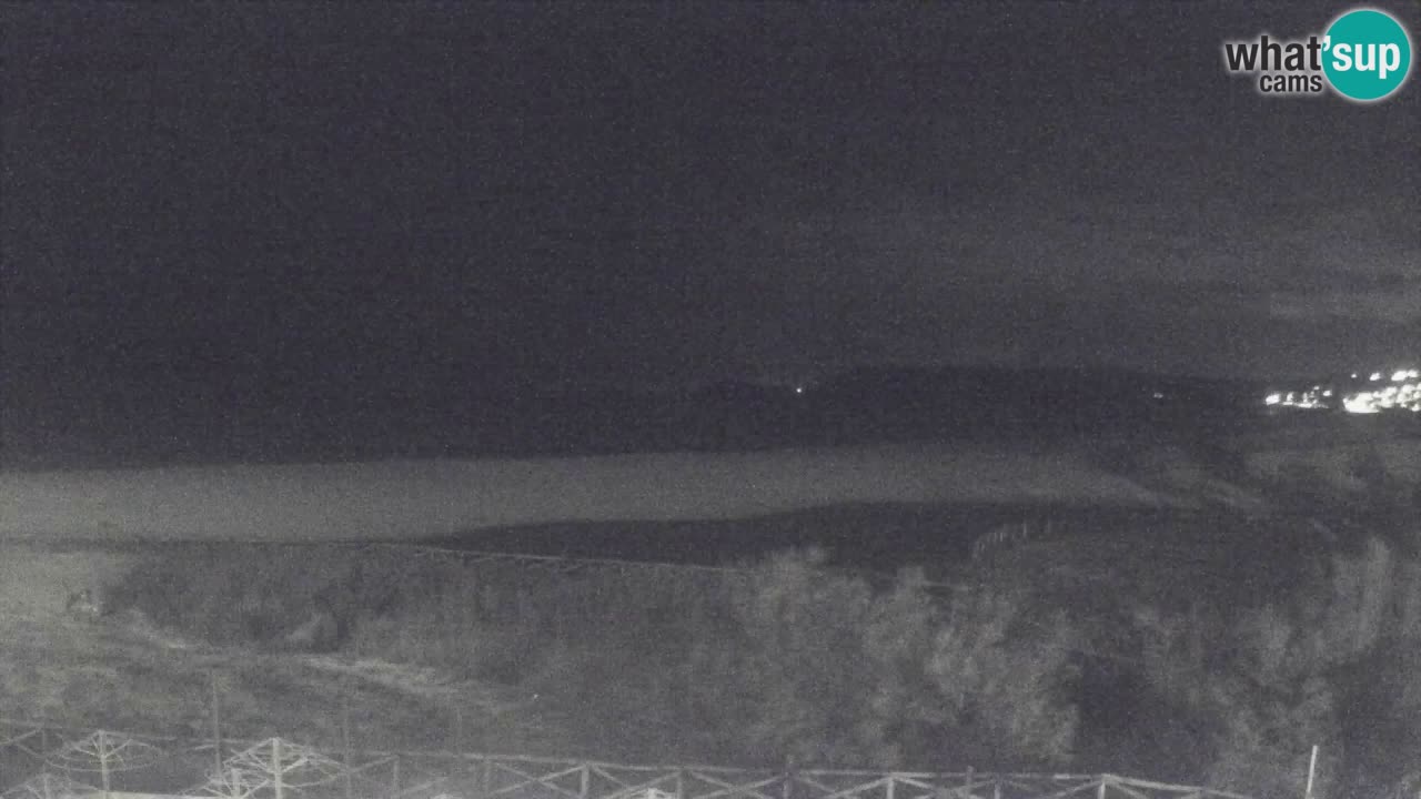 Spletna kamera Torre dei Corsari – Pogled v živo na plažo s Punta Usai