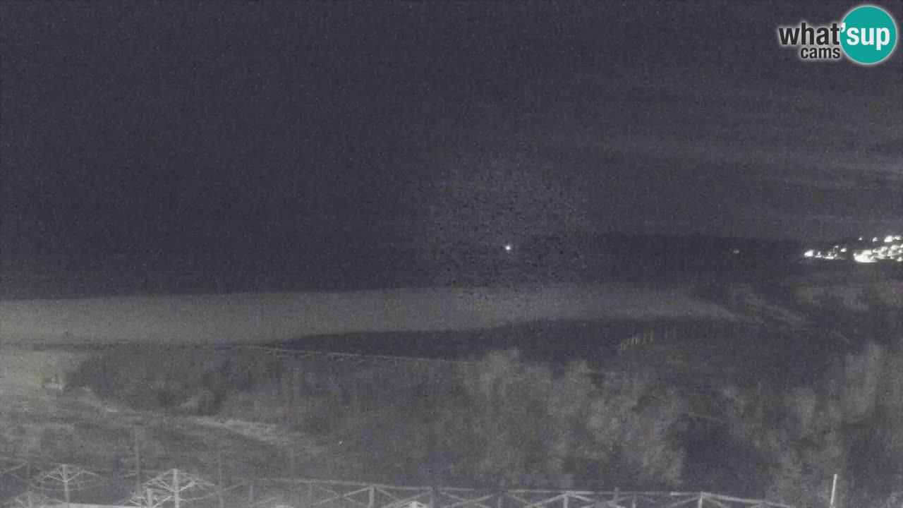 Spletna kamera Torre dei Corsari – Pogled v živo na plažo s Punta Usai