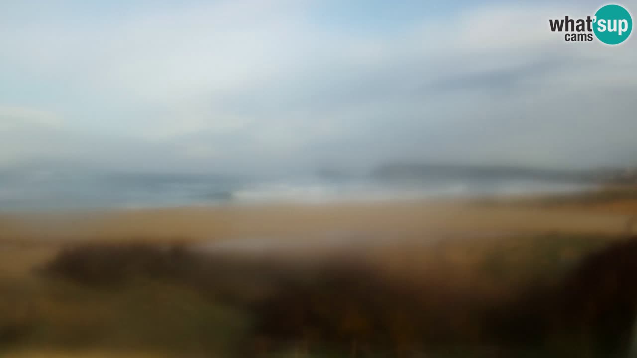 Web kamera Torre dei Corsari – Pogled uživo na plažu s Punta Usai
