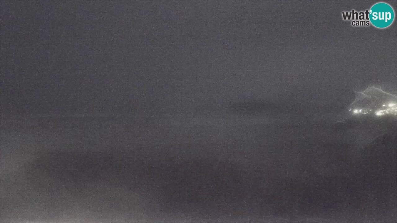 Spletna kamera Torre dei Corsari – Pogled v živo na plažo s Punta Usai