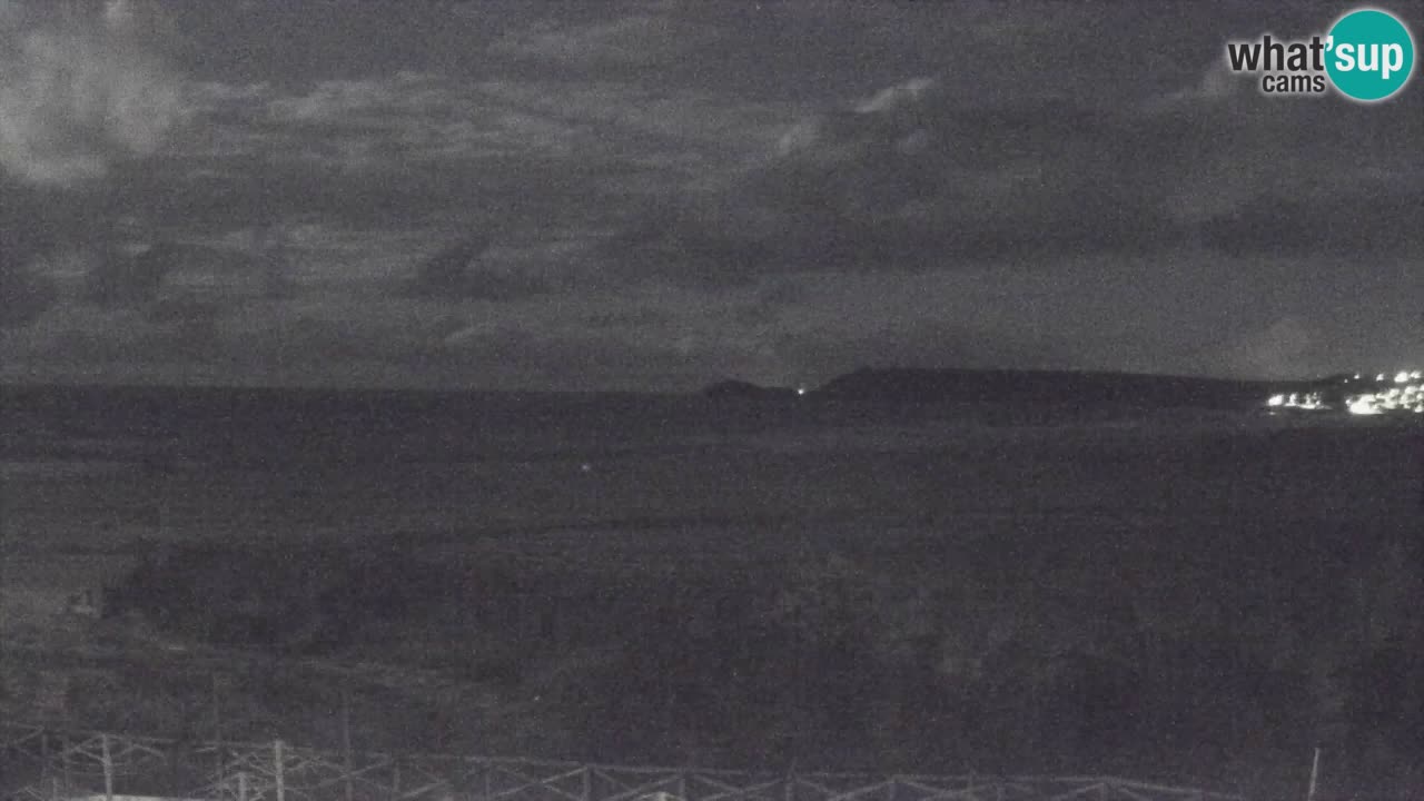 Webcam Torre dei Corsari – Vista live sulla spiaggia da Punta Usai