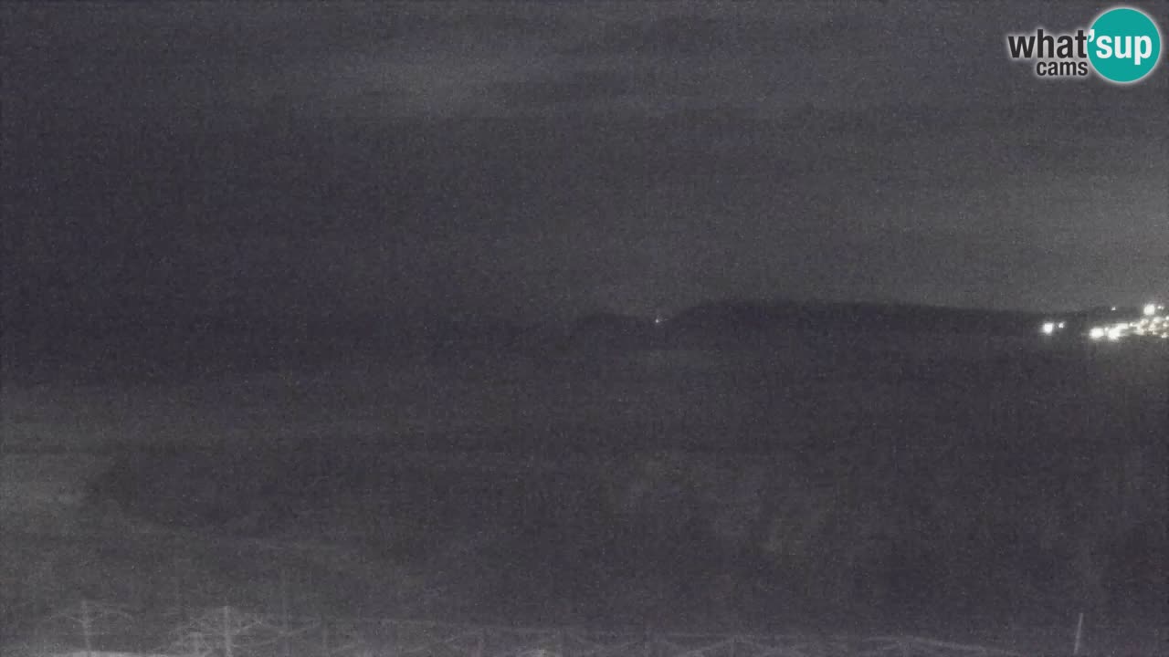 Spletna kamera Torre dei Corsari – Pogled v živo na plažo s Punta Usai