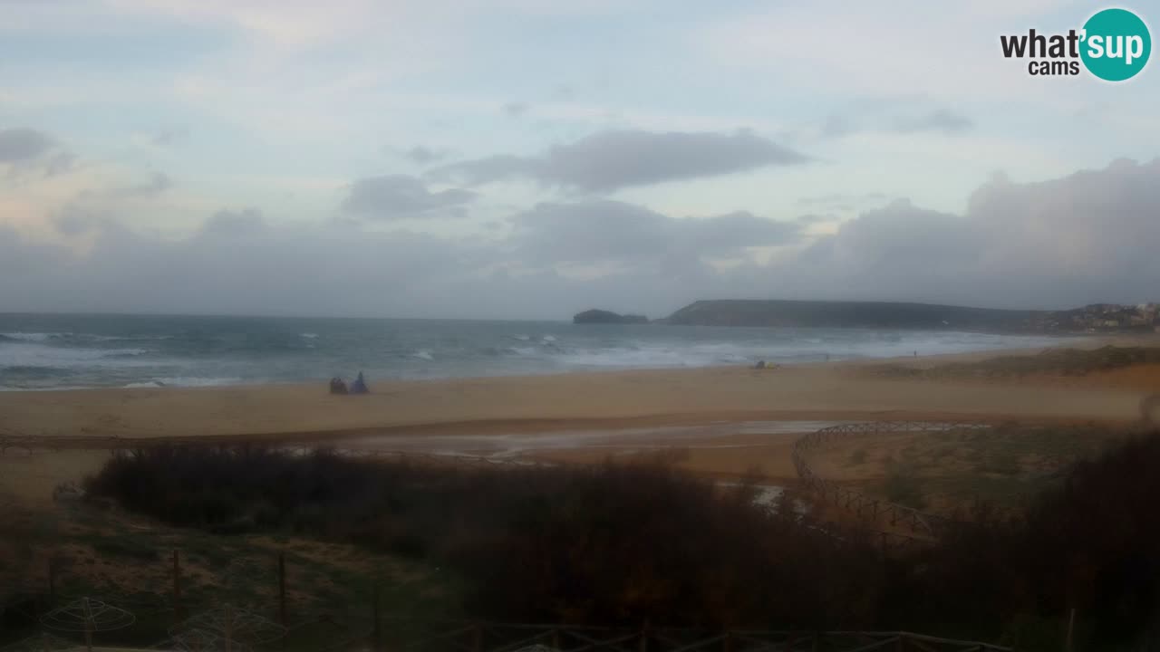 Web kamera Torre dei Corsari – Pogled uživo na plažu s Punta Usai