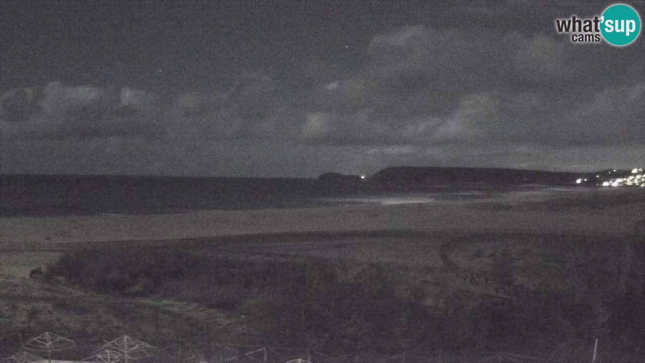 Spletna kamera Torre dei Corsari – Pogled v živo na plažo s Punta Usai