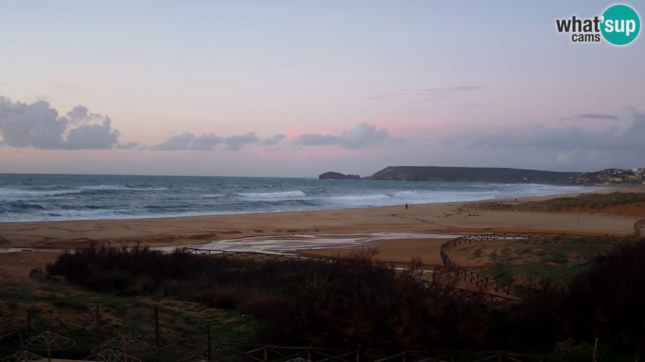 Spletna kamera Torre dei Corsari – Pogled v živo na plažo s Punta Usai