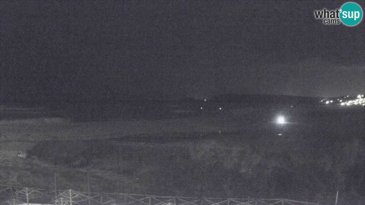 Spletna kamera Torre dei Corsari – Pogled v živo na plažo s Punta Usai