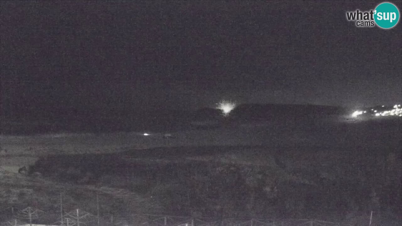 Spletna kamera Torre dei Corsari – Pogled v živo na plažo s Punta Usai