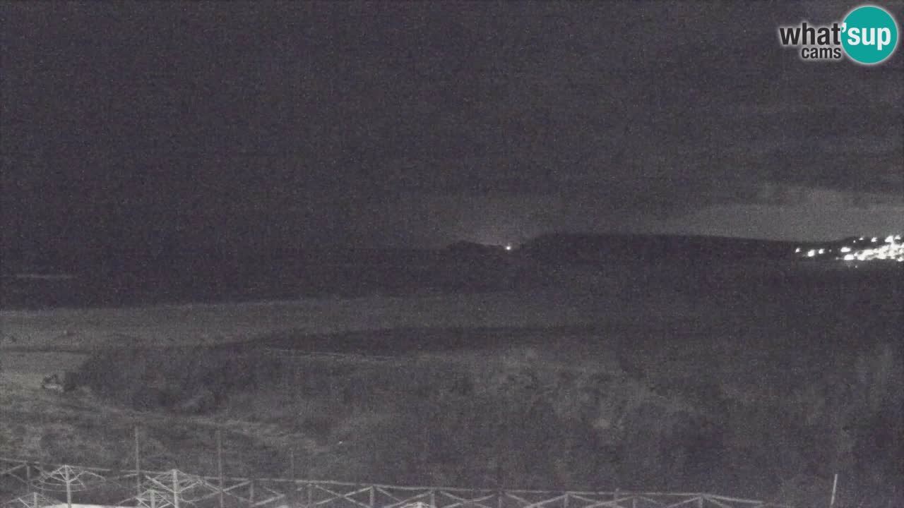 Spletna kamera Torre dei Corsari – Pogled v živo na plažo s Punta Usai