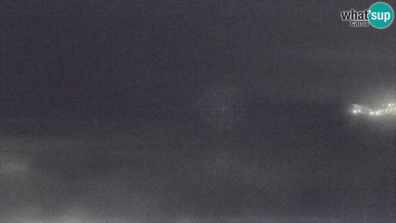 Spletna kamera Torre dei Corsari – Pogled v živo na plažo s Punta Usai