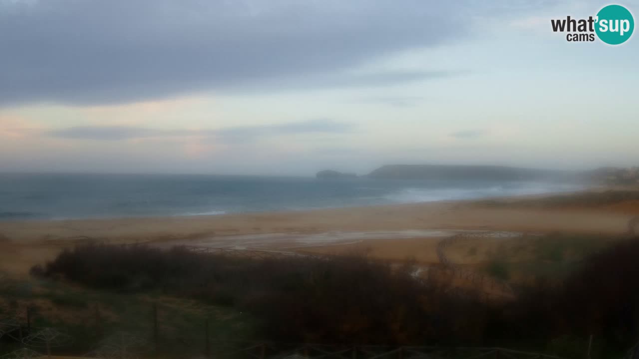 Spletna kamera Torre dei Corsari – Pogled v živo na plažo s Punta Usai