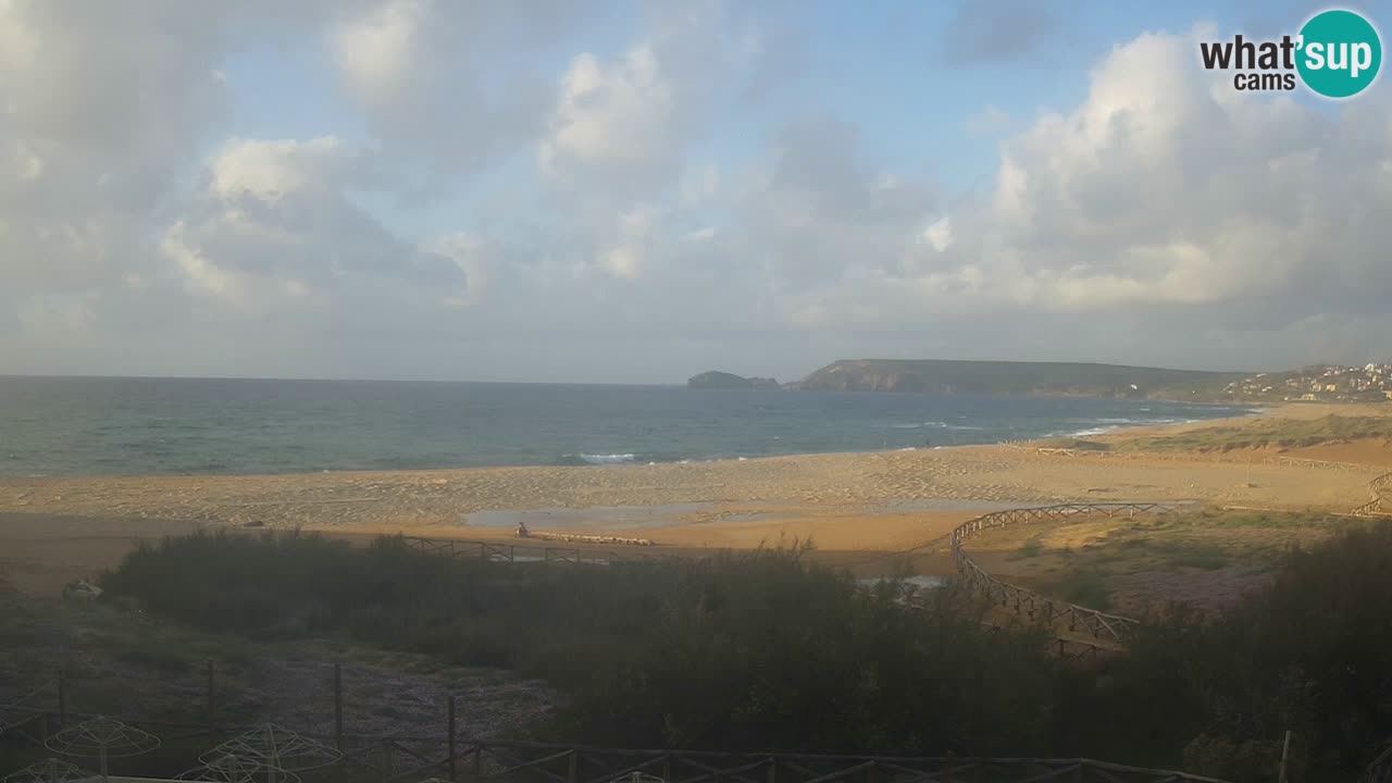 Spletna kamera Torre dei Corsari – Pogled v živo na plažo s Punta Usai