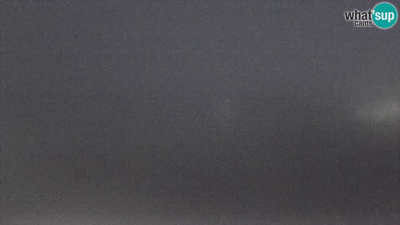 Spletna kamera Torre dei Corsari – Pogled v živo na plažo s Punta Usai