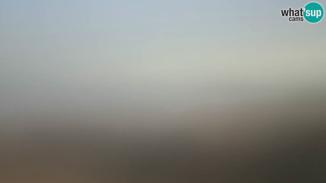 Web kamera Torre dei Corsari – Pogled uživo na plažu s Punta Usai