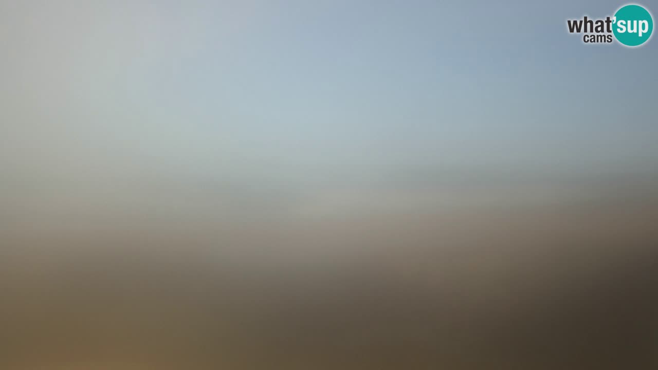 Spletna kamera Torre dei Corsari – Pogled v živo na plažo s Punta Usai