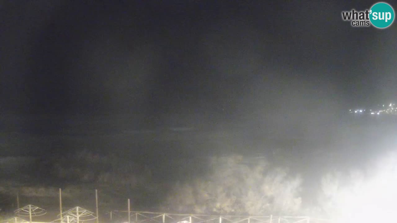 Spletna kamera Torre dei Corsari – Pogled v živo na plažo s Punta Usai