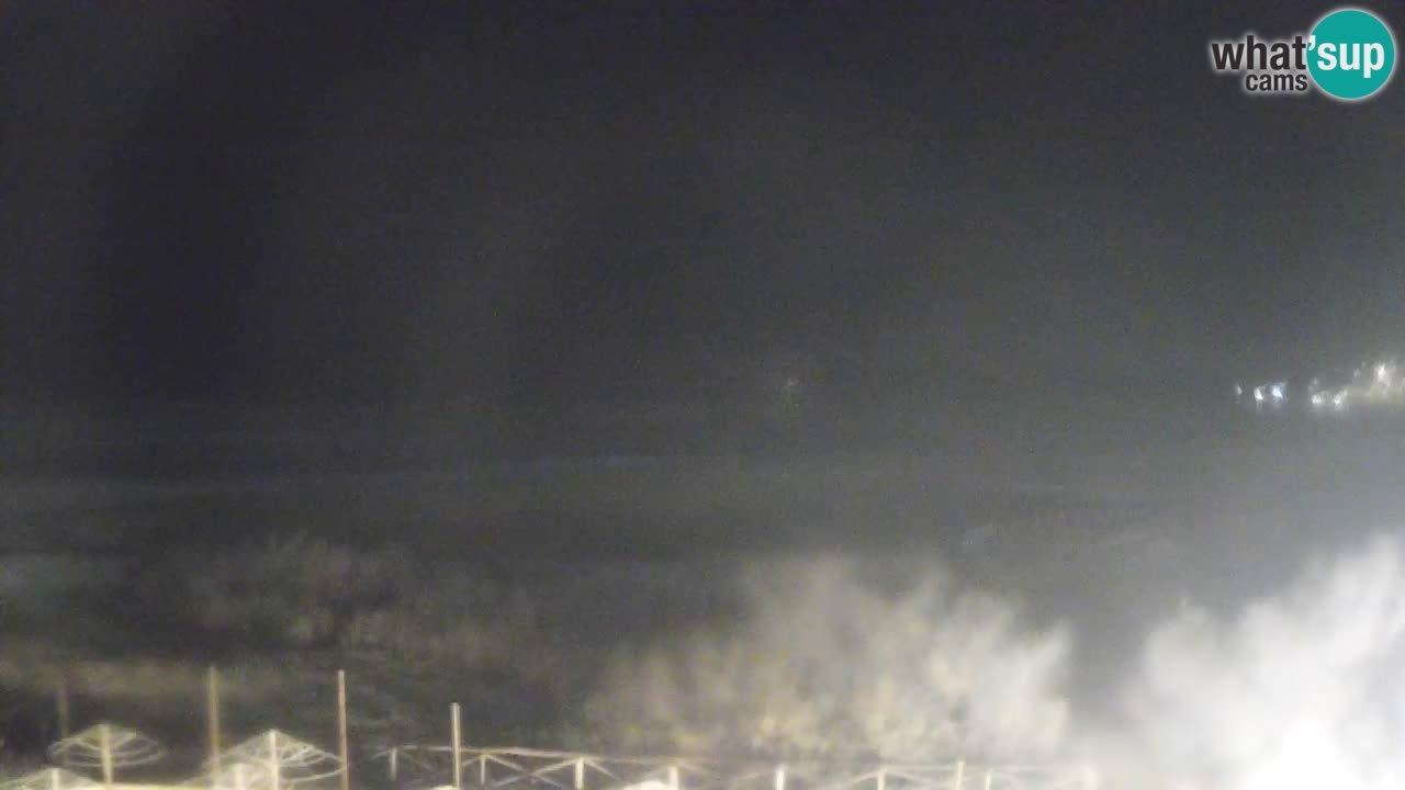 Spletna kamera Torre dei Corsari – Pogled v živo na plažo s Punta Usai