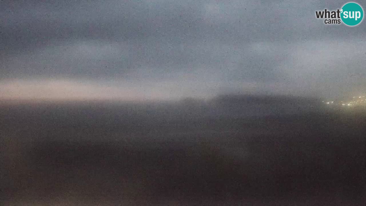 Web kamera Torre dei Corsari – Pogled uživo na plažu s Punta Usai