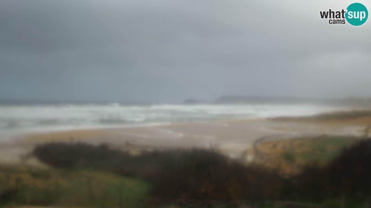 Web kamera Torre dei Corsari – Pogled uživo na plažu s Punta Usai