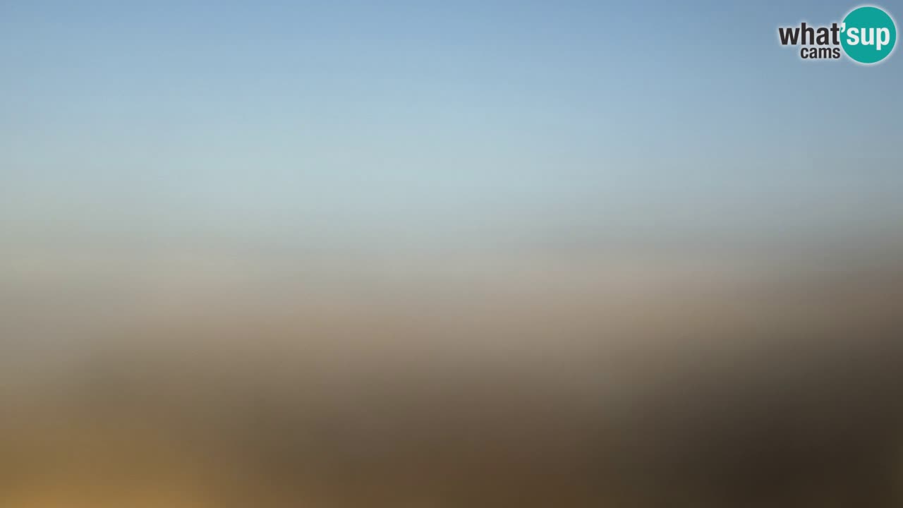 Spletna kamera Torre dei Corsari – Pogled v živo na plažo s Punta Usai