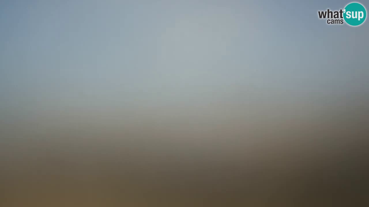 Spletna kamera Torre dei Corsari – Pogled v živo na plažo s Punta Usai