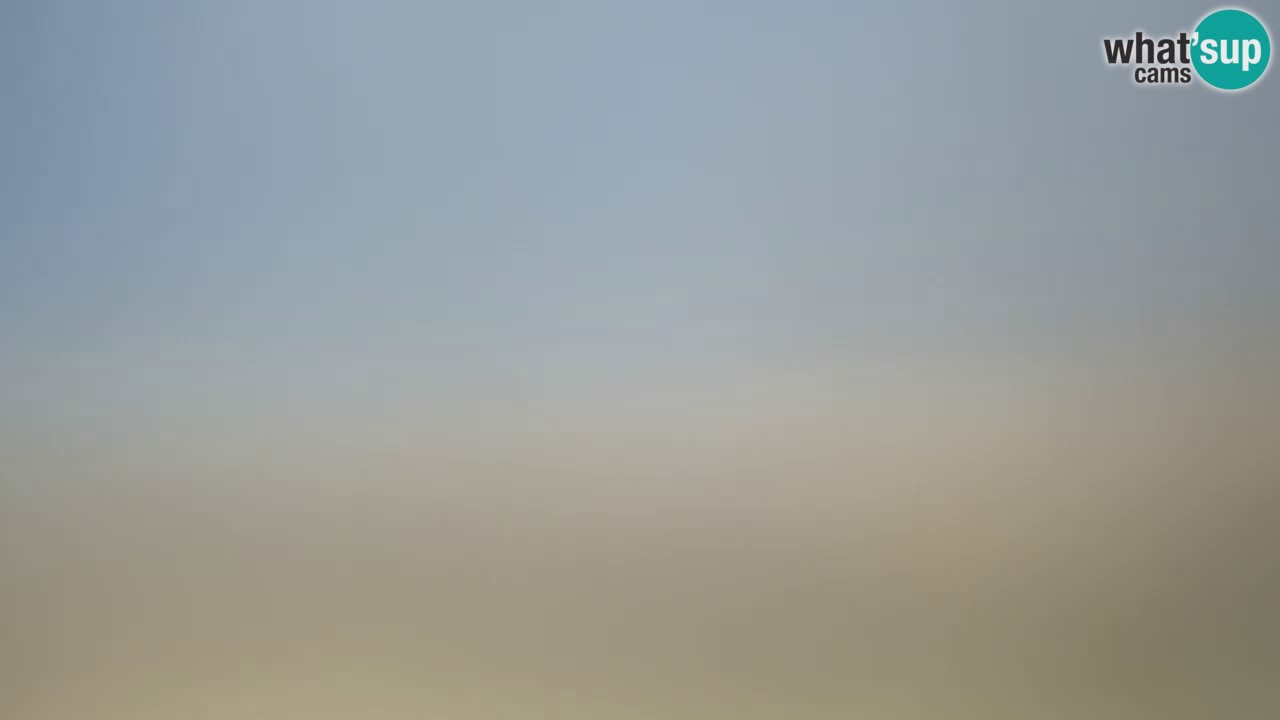 Spletna kamera Torre dei Corsari – Pogled v živo na plažo s Punta Usai