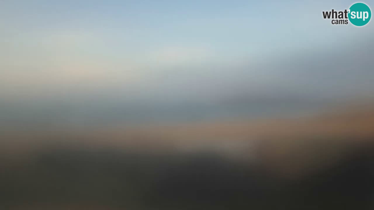 Web kamera Torre dei Corsari – Pogled uživo na plažu s Punta Usai