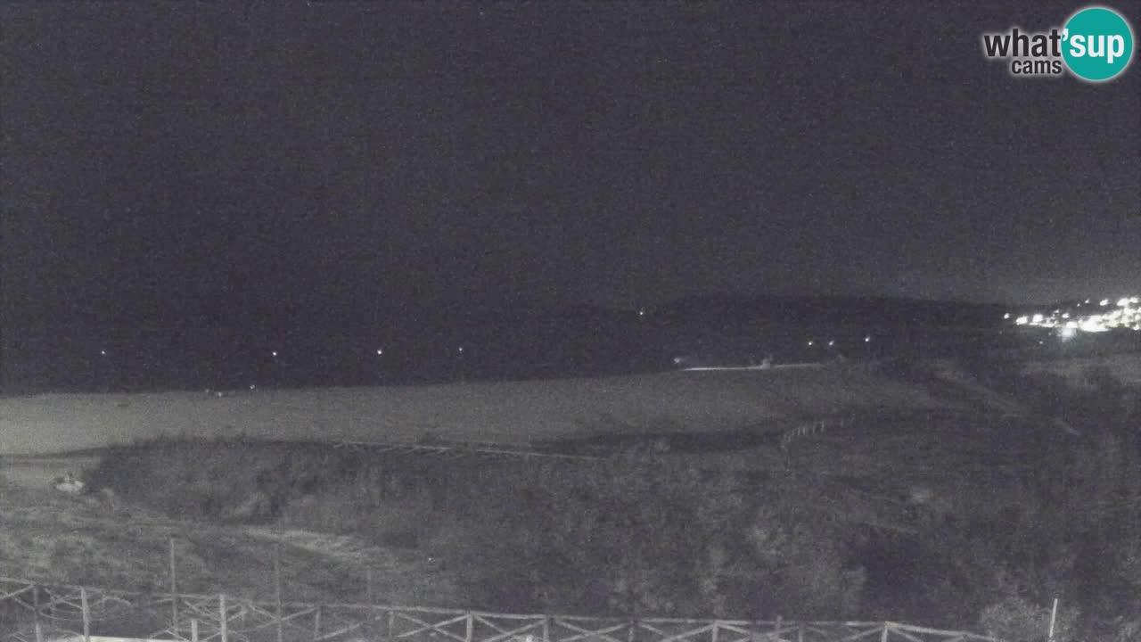 Spletna kamera Torre dei Corsari – Pogled v živo na plažo s Punta Usai