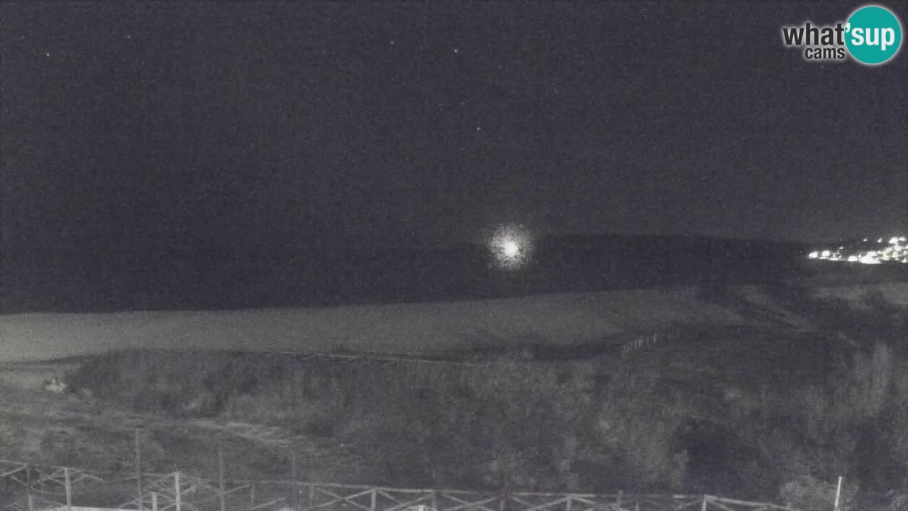 Web kamera Torre dei Corsari – Pogled uživo na plažu s Punta Usai