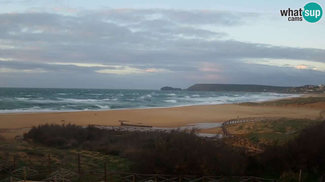Spletna kamera Torre dei Corsari – Pogled v živo na plažo s Punta Usai