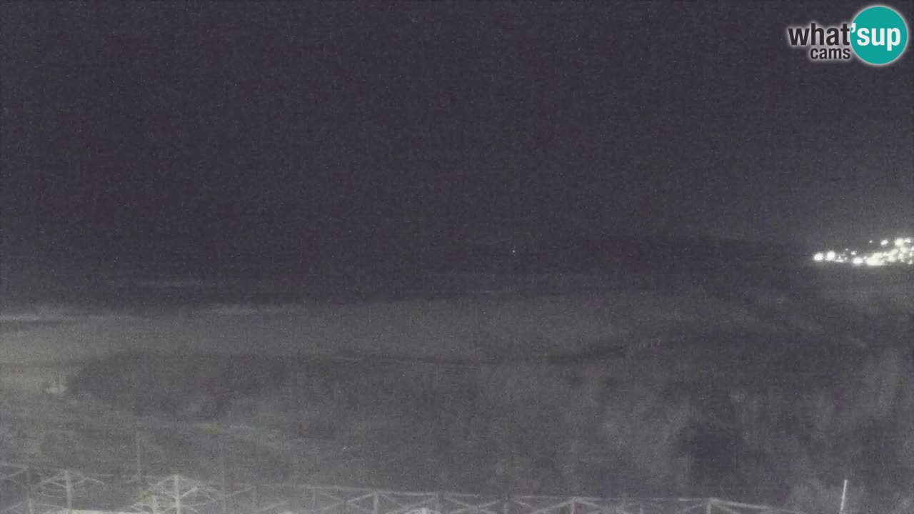 Spletna kamera Torre dei Corsari – Pogled v živo na plažo s Punta Usai