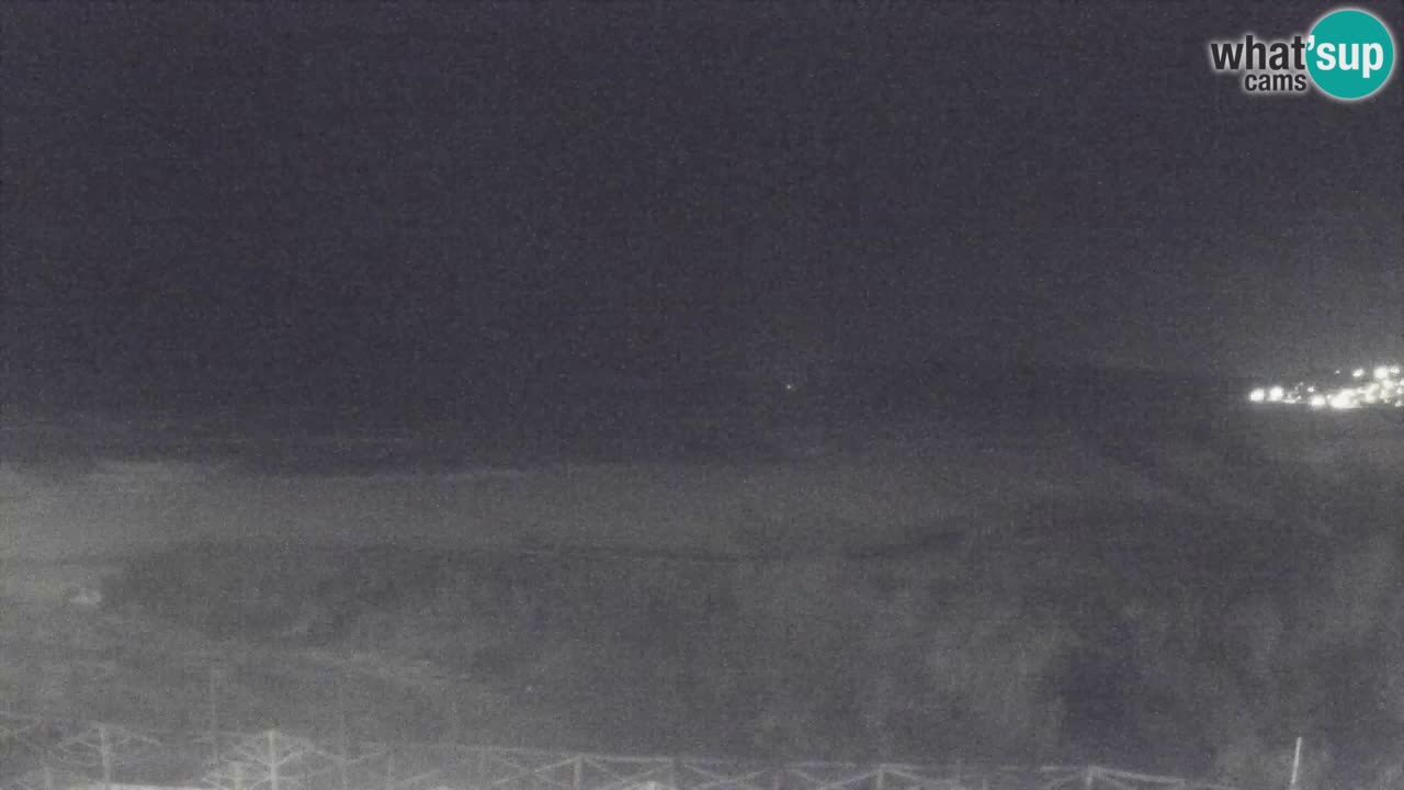 Spletna kamera Torre dei Corsari – Pogled v živo na plažo s Punta Usai