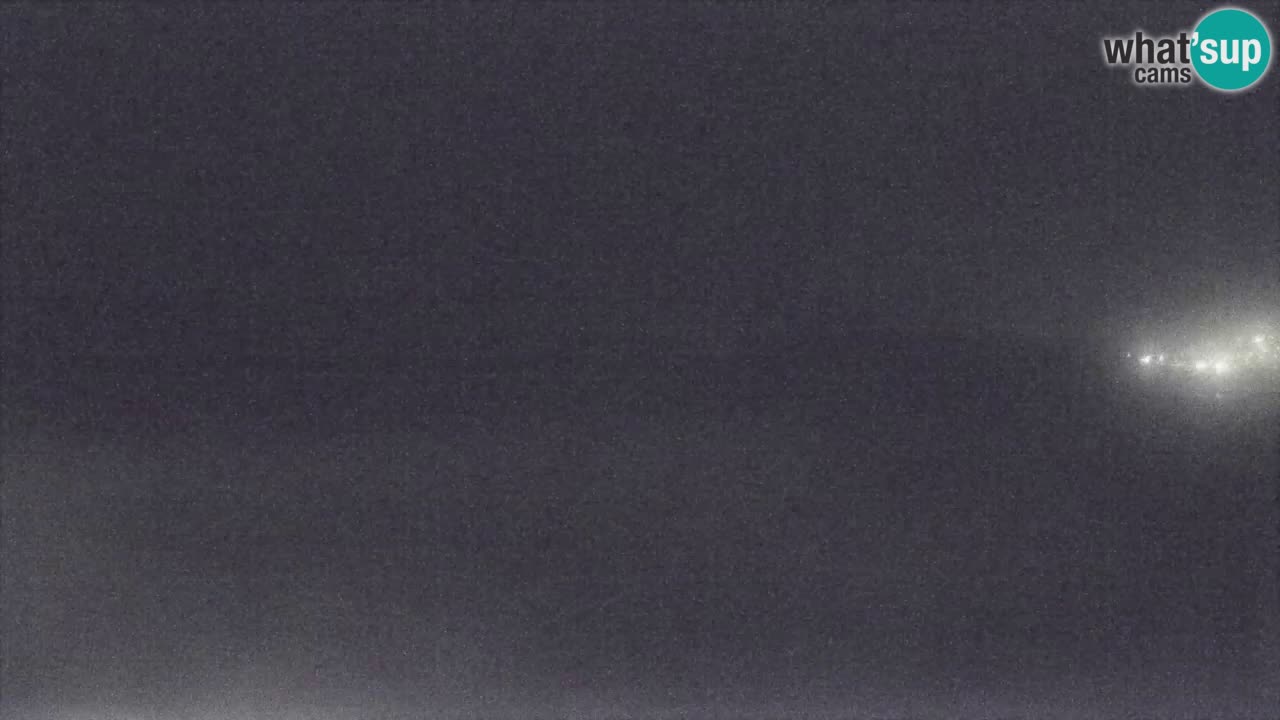 Spletna kamera Torre dei Corsari – Pogled v živo na plažo s Punta Usai