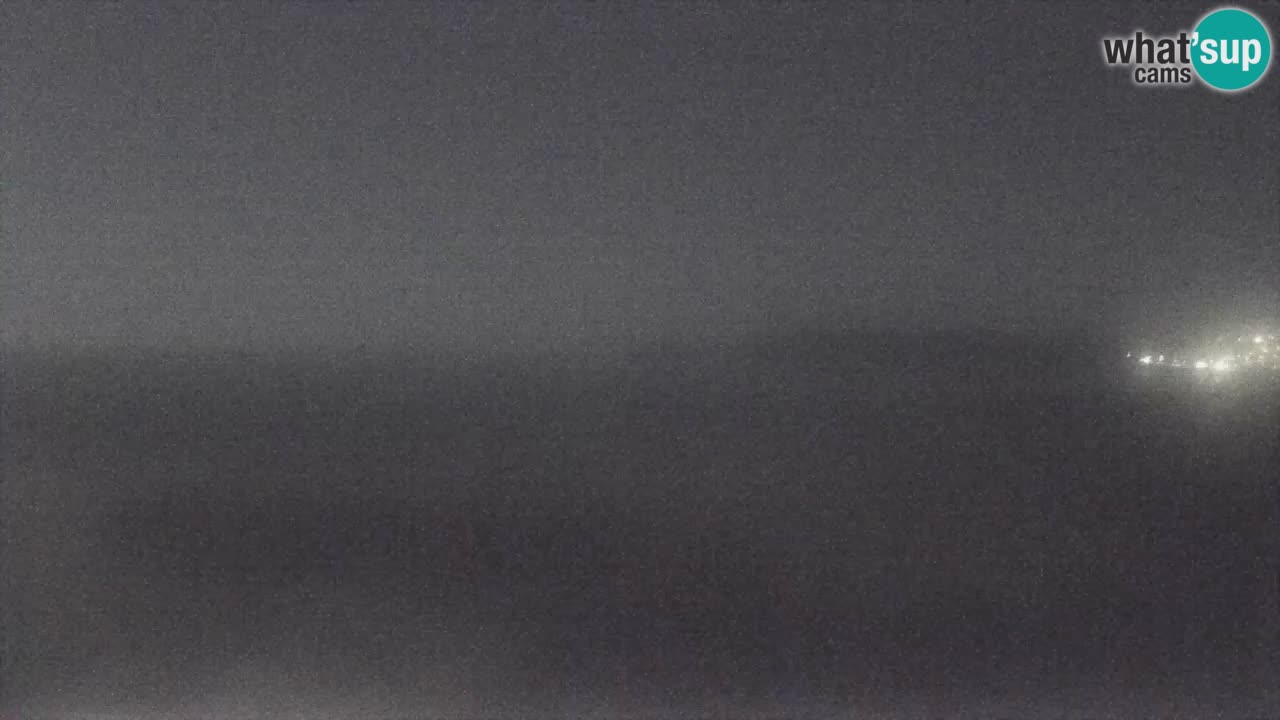 Spletna kamera Torre dei Corsari – Pogled v živo na plažo s Punta Usai