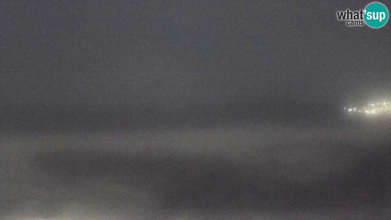 Spletna kamera Torre dei Corsari – Pogled v živo na plažo s Punta Usai