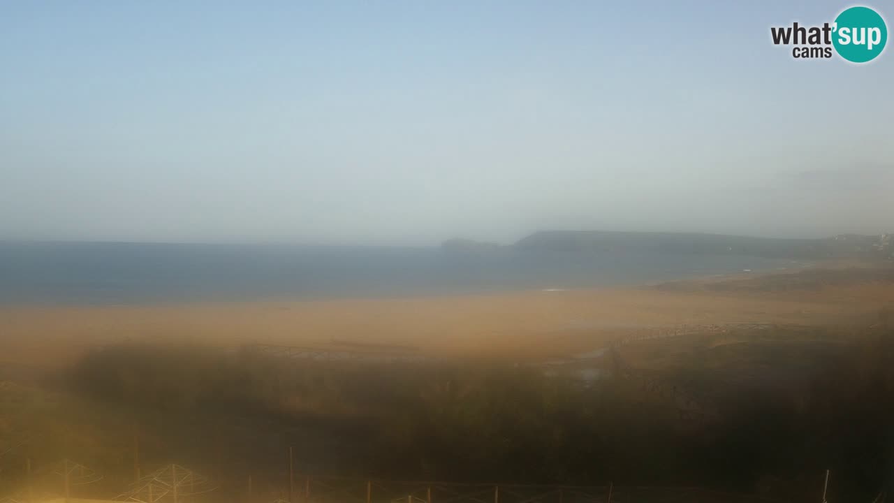 Web kamera Torre dei Corsari – Pogled uživo na plažu s Punta Usai