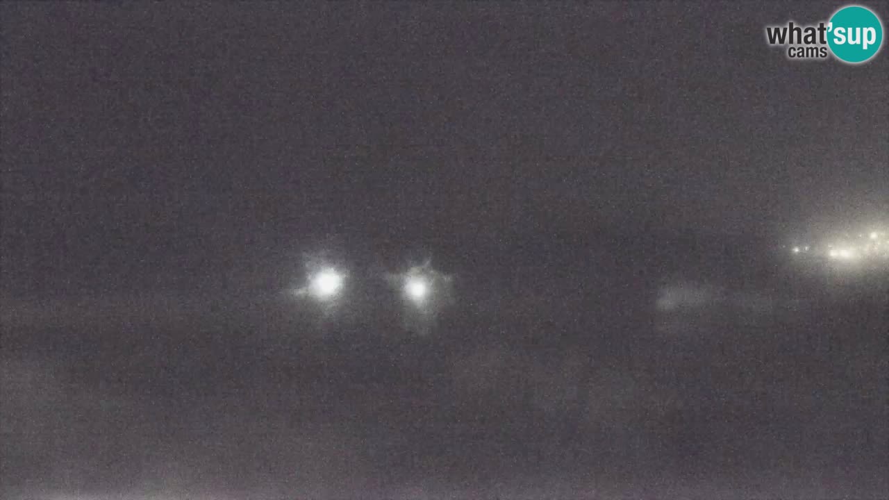 Spletna kamera Torre dei Corsari – Pogled v živo na plažo s Punta Usai