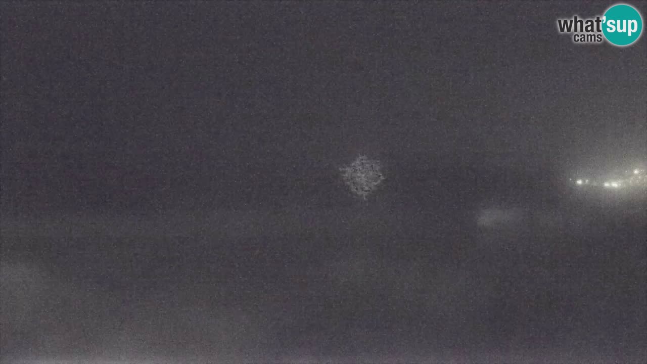 Spletna kamera Torre dei Corsari – Pogled v živo na plažo s Punta Usai