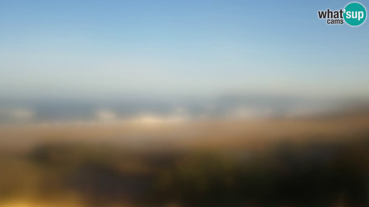 Web kamera Torre dei Corsari – Pogled uživo na plažu s Punta Usai