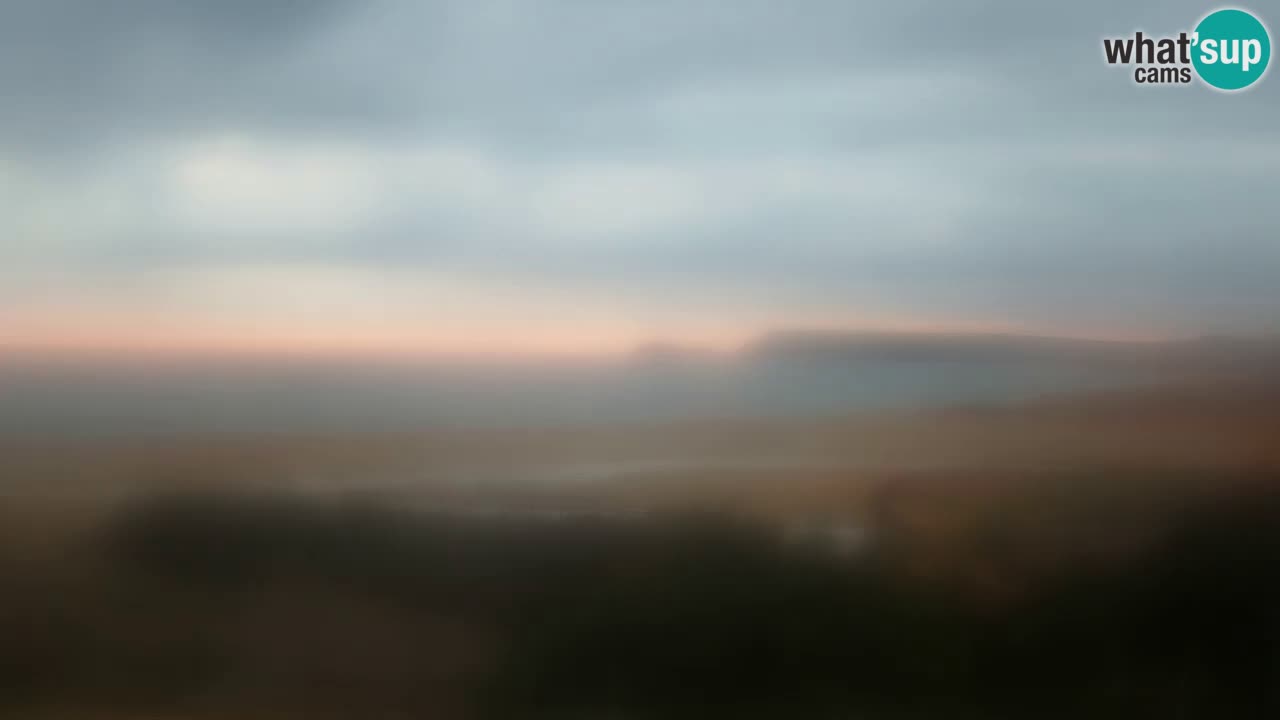 Spletna kamera Torre dei Corsari – Pogled v živo na plažo s Punta Usai