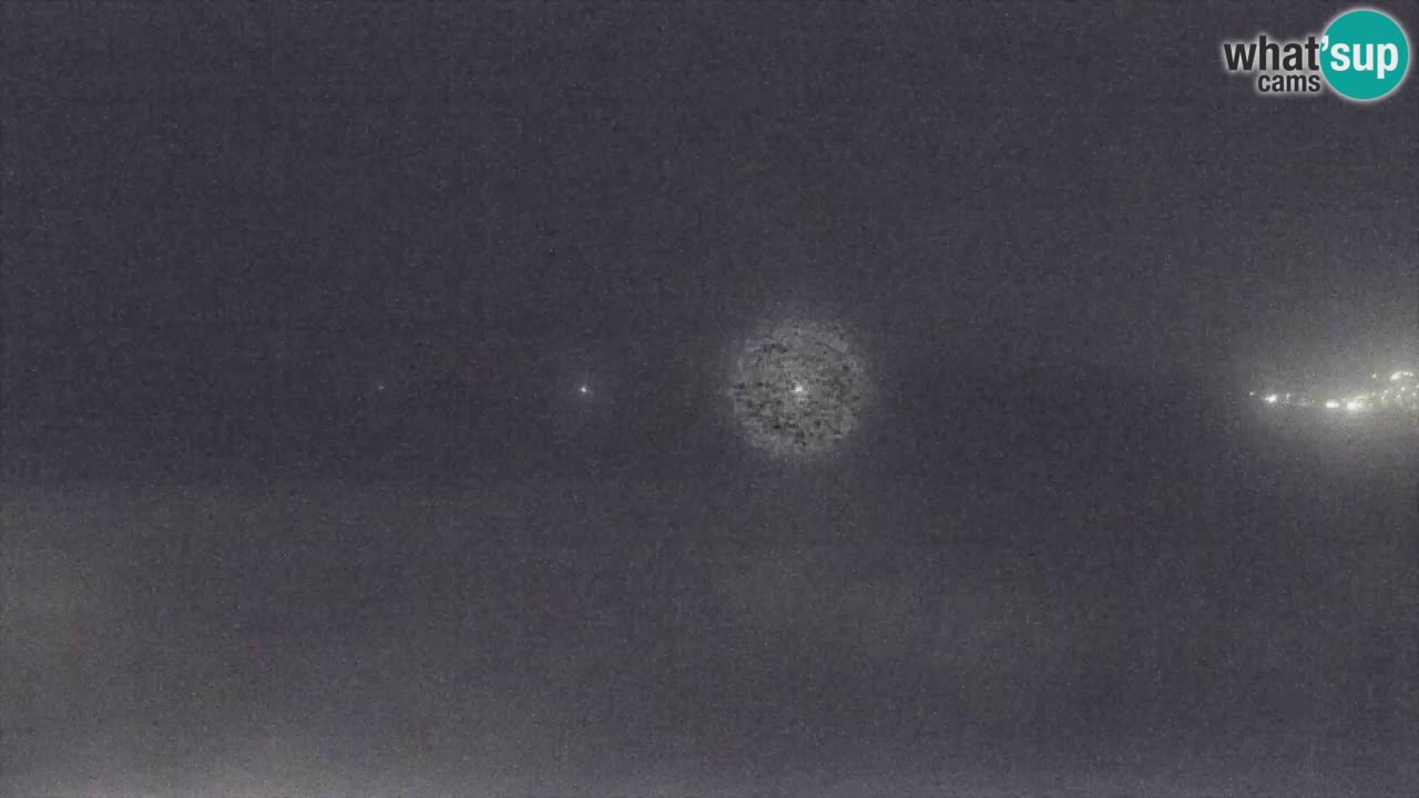 Spletna kamera Torre dei Corsari – Pogled v živo na plažo s Punta Usai