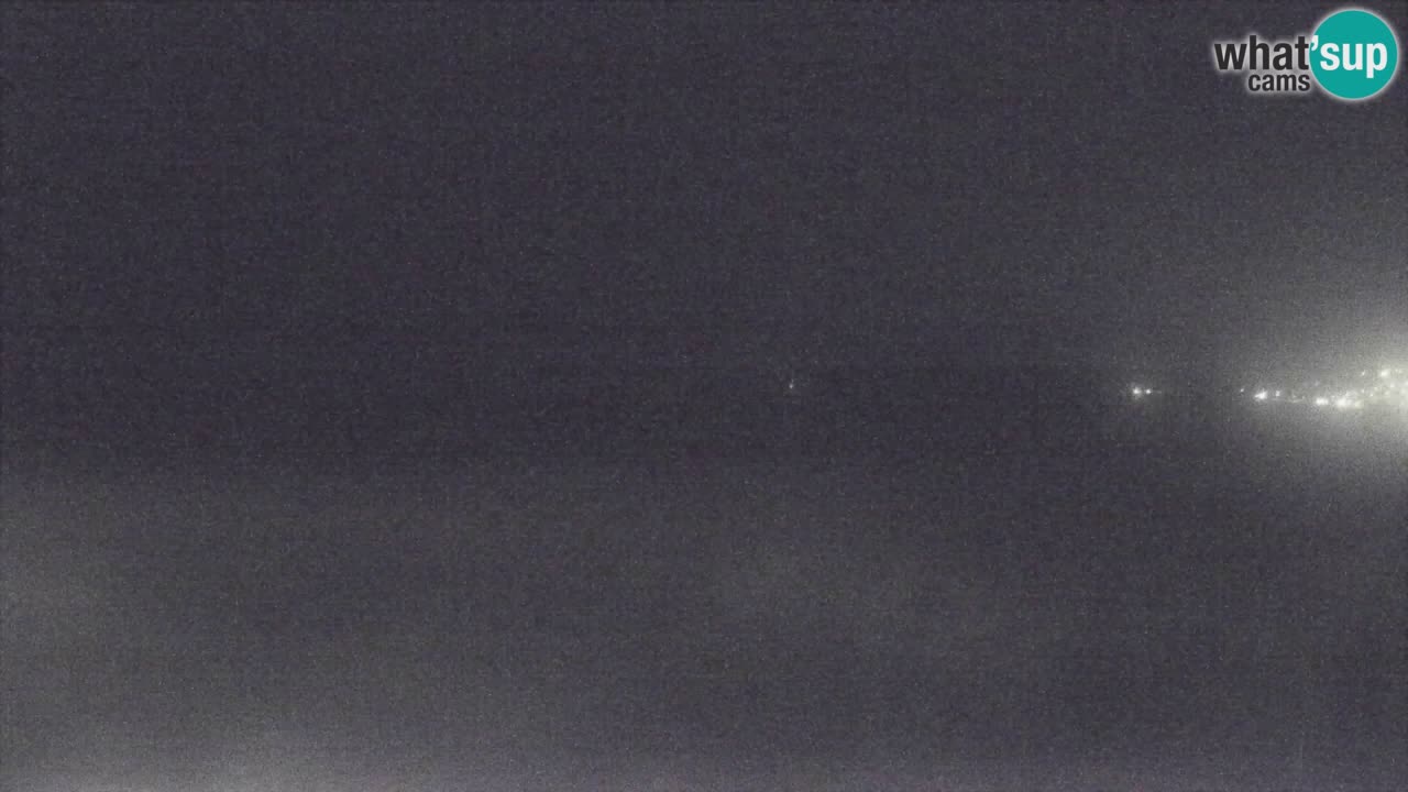 Spletna kamera Torre dei Corsari – Pogled v živo na plažo s Punta Usai