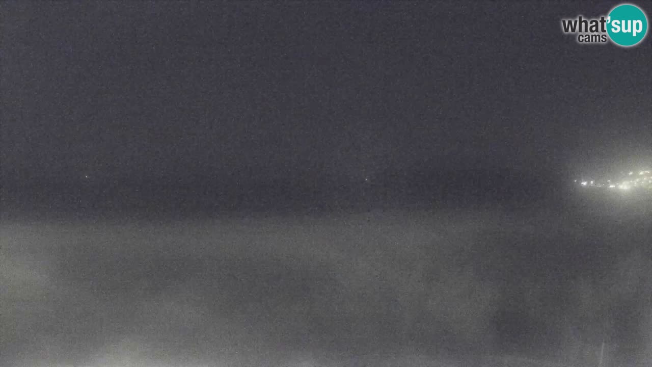 Spletna kamera Torre dei Corsari – Pogled v živo na plažo s Punta Usai