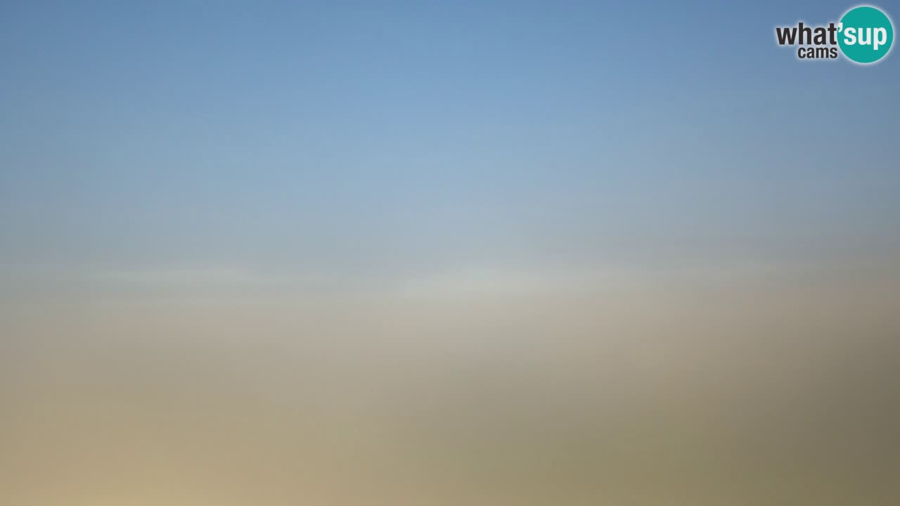 Spletna kamera Torre dei Corsari – Pogled v živo na plažo s Punta Usai