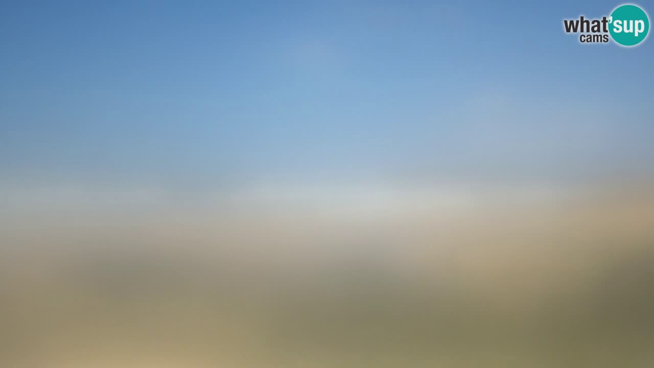 Spletna kamera Torre dei Corsari – Pogled v živo na plažo s Punta Usai