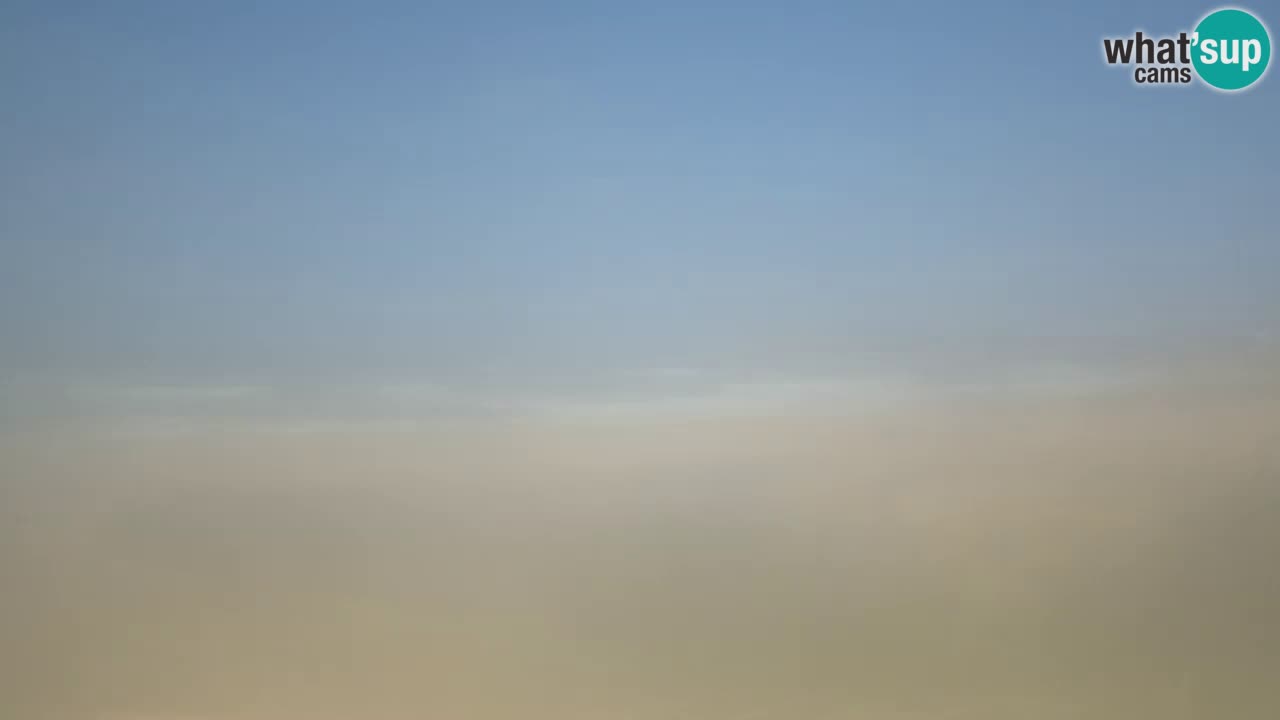 Spletna kamera Torre dei Corsari – Pogled v živo na plažo s Punta Usai