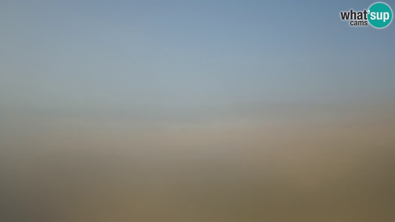 Spletna kamera Torre dei Corsari – Pogled v živo na plažo s Punta Usai